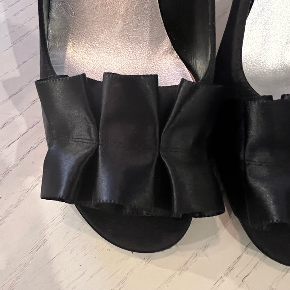 STUART WEITZMAN GigiRitz Satin Ruffle Heels - Picture 10 of 11